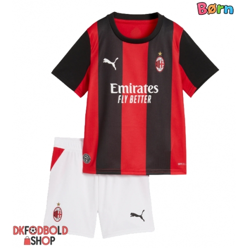 AC Milan Omari Hutchinson #20 Hjemmebanesæt Børn 2026-27 Kort ærmer (+ korte bukser)